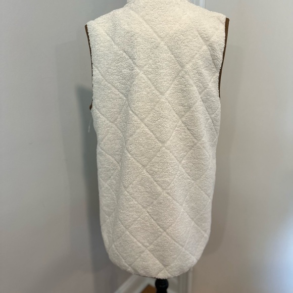 Lauren Ralph Lauren Women’s Large Diamond Quilted.  Faux Fur. Full Zip Long Vest - Picture 14 of 16